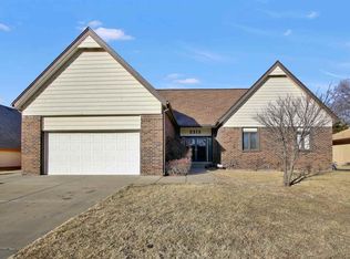 2315 N Inwood Cir, Wichita, KS 67226