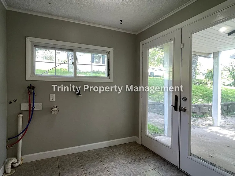 27 Hathaway Dr — Photo 22