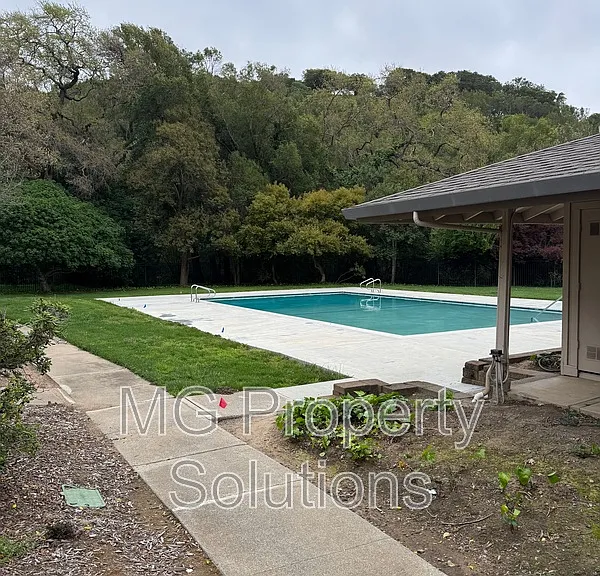 55 Roundtree Blvd #1 — Photo 11