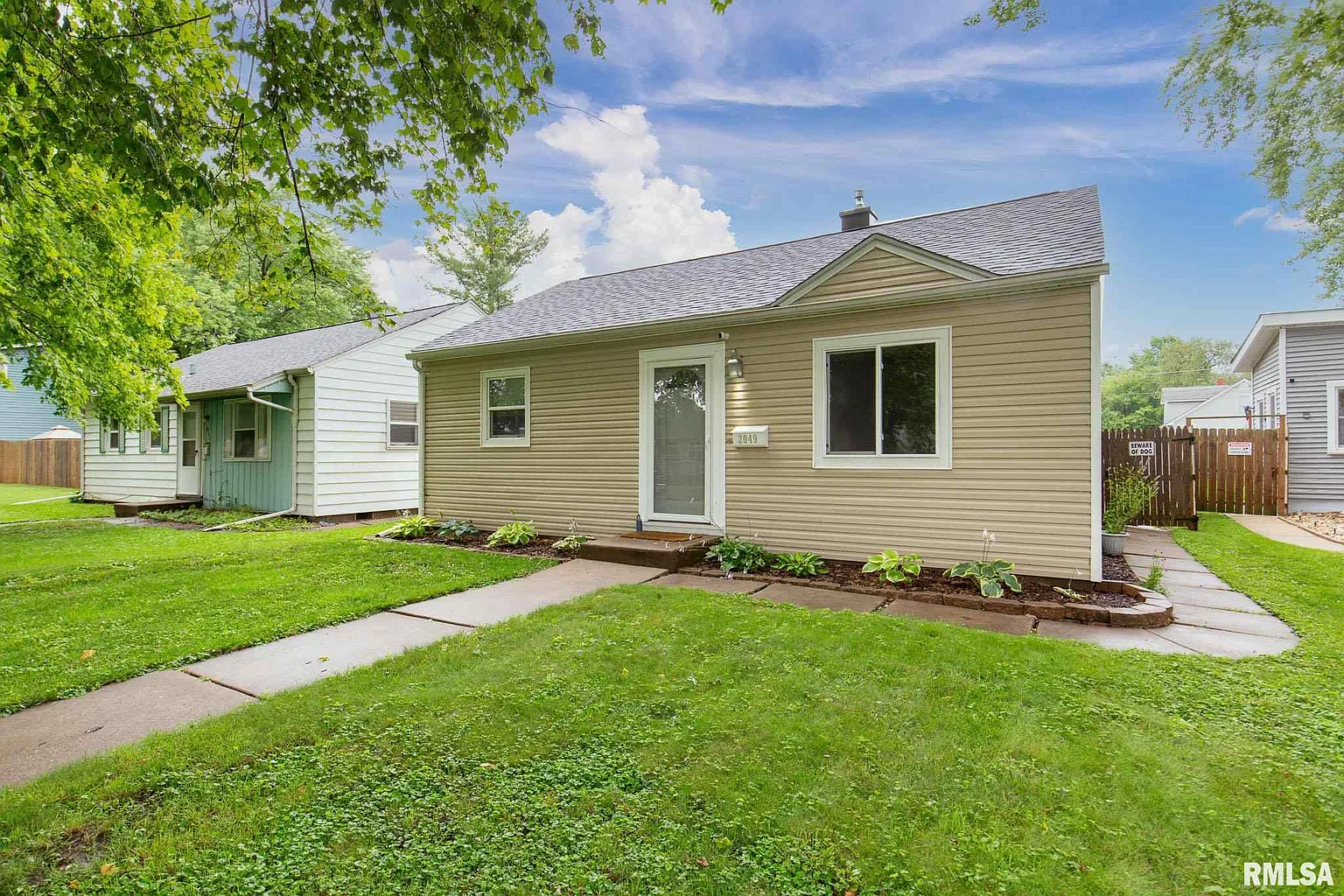 2049 35th St photo 1