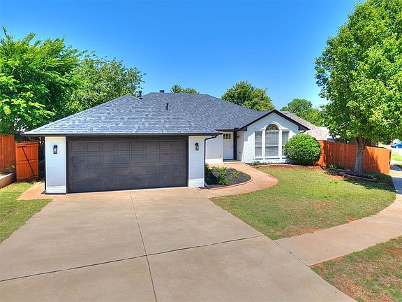 2nd image of 18213 Bur Oak Dr
