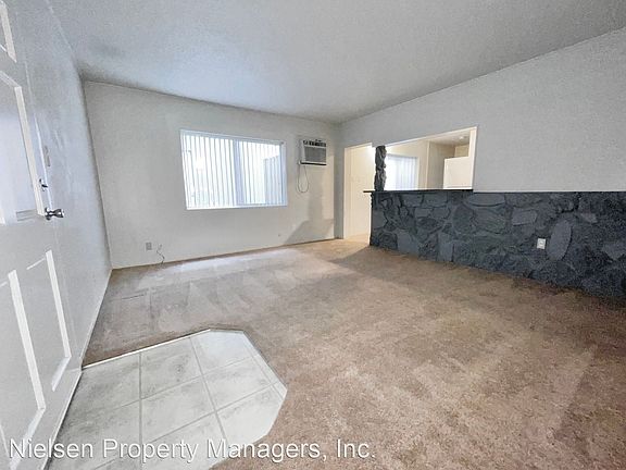 2nd image of 1806 H St APT 1