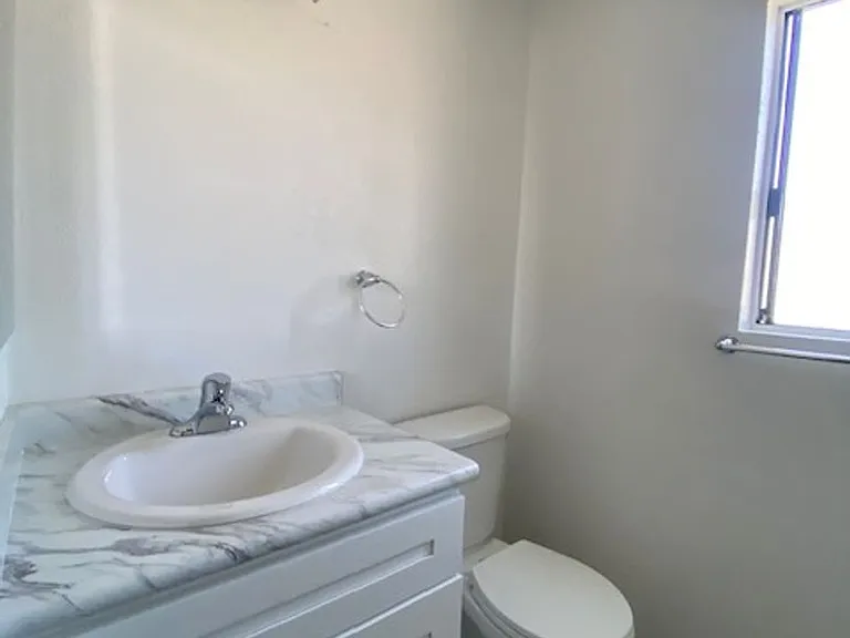 Summer Brook Apartments — Photo 27