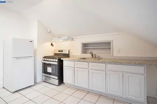 760 29th St #3 Photo 1