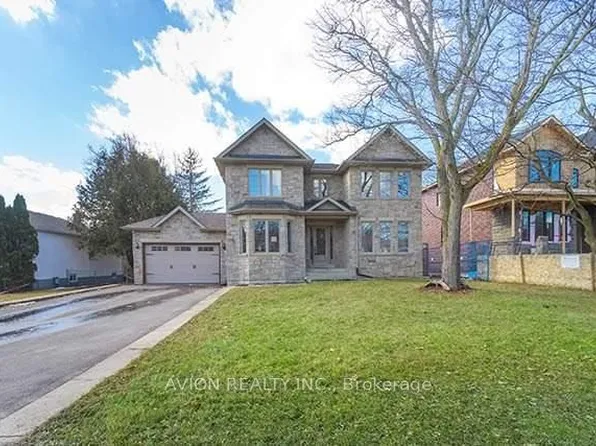 56 Peter St, Markham, ON L3P 2A6