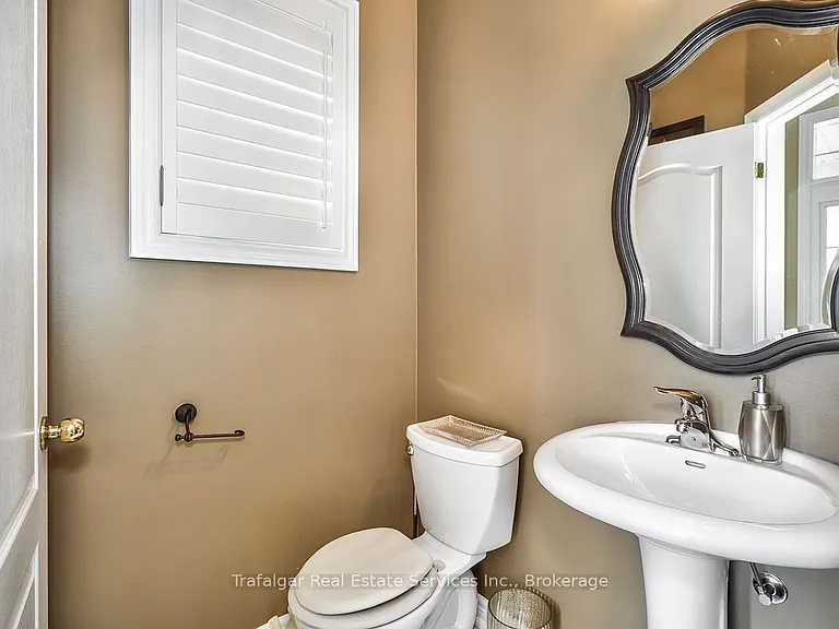 2355 Hilda Dr — Photo 10