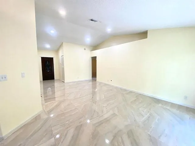 5314 Blueberry Hill Ave — Photo 9
