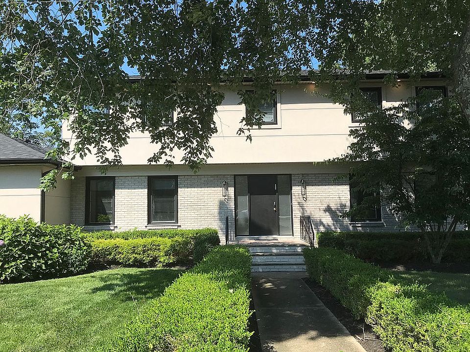 2nd image of 1425 14th St