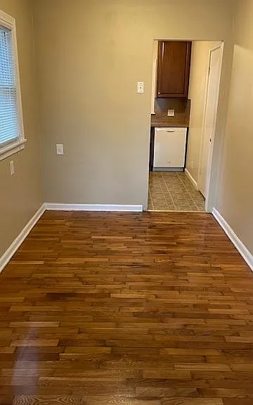 931 Durant St — Photo 4