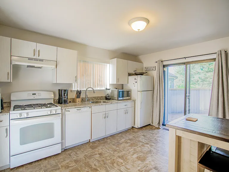 30 Chestnut Ct — Photo 8