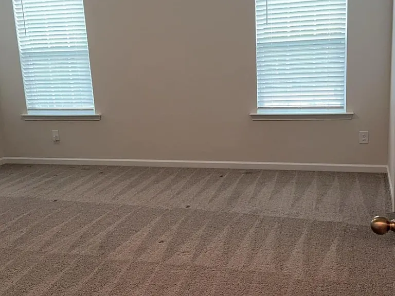 2039 Redstone Dr — Photo 11