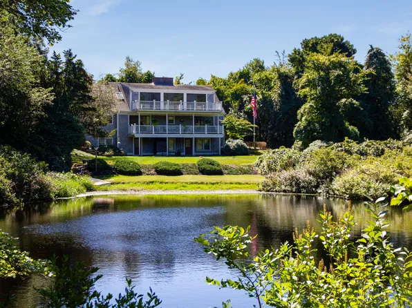 17 Juniper Hill Road, East Sandwich, MA 02537