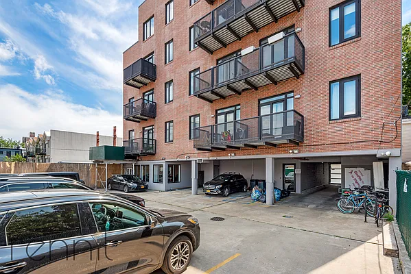 Rented by Rennit Inc. | media 23