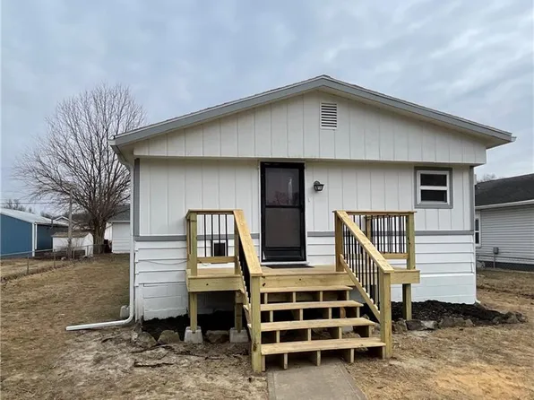 6641 Washington St, Saint Joseph, MO 64504