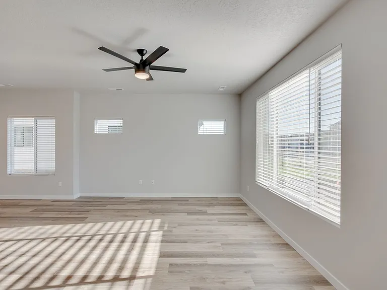 327 S Riggs Spring Ave — Photo 3