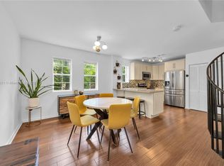 Marbella Villas Condo, Miami, FL 33133