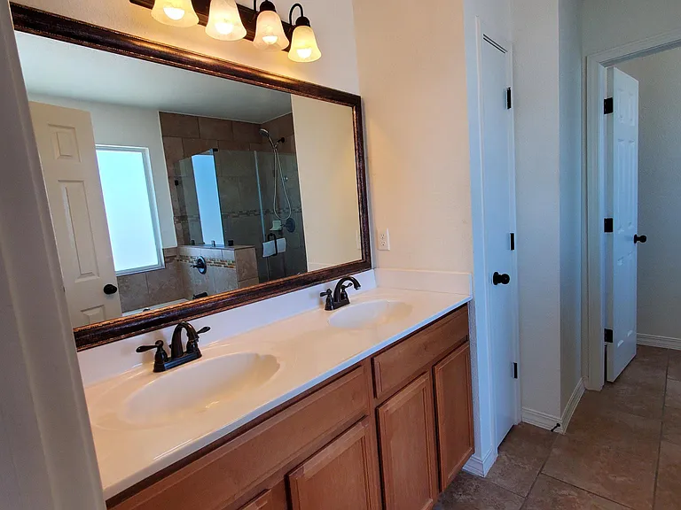 14604 Christian Castle Ave — Photo 27