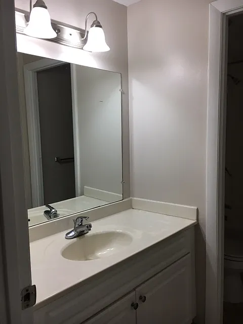 2 bed, 965 sqft, $1,995 — Photo 3