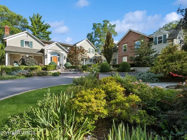 7717 Crystal Springs Rd, Woodstock, IL 60098