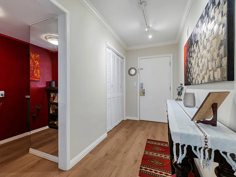 1734 N Fuller Ave #307A — Photo 3