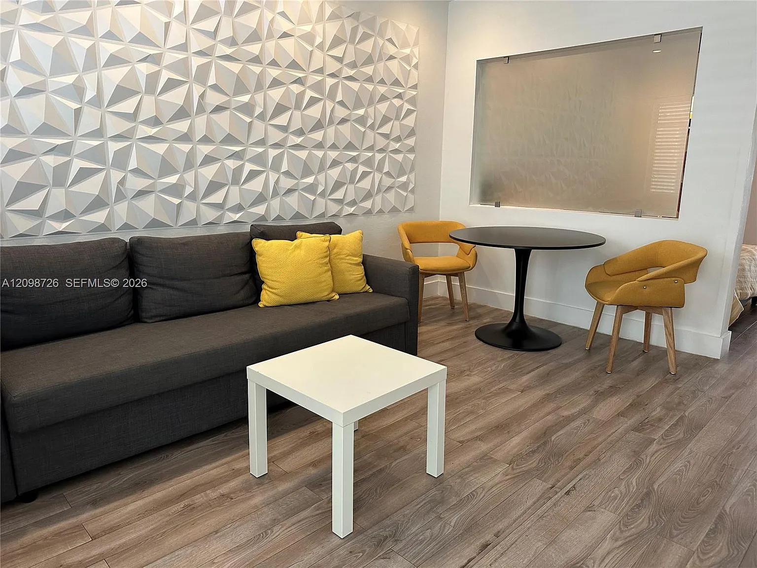 1235 Euclid Ave — Photo 1