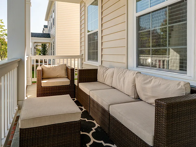 8045 Butterworth Green Dr — Photo 22