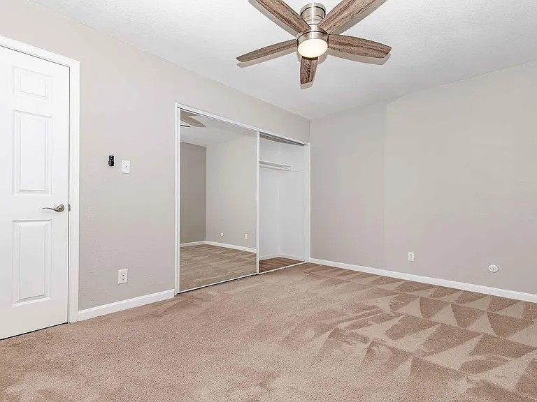4401 Central Ave — Photo 119