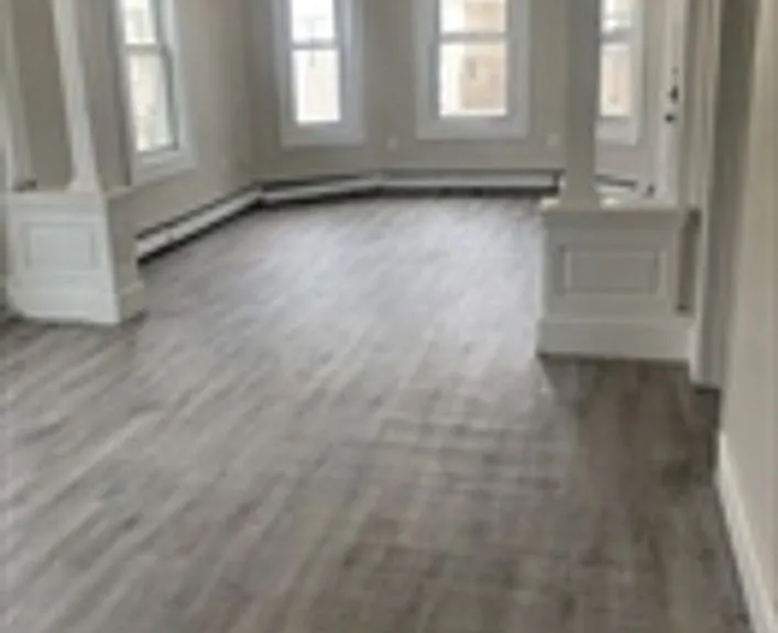 68 Conduit St — Photo 1