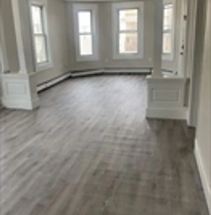 68 Conduit St