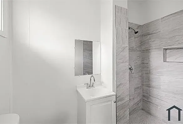 2619 Avenue F — Photo 11
