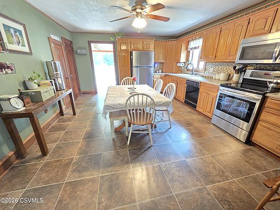 4th image of 827 Mainville Dr