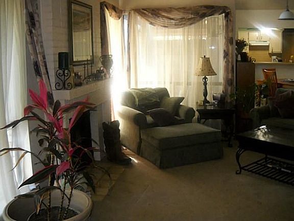 5th image of 522 Harvest Hill St