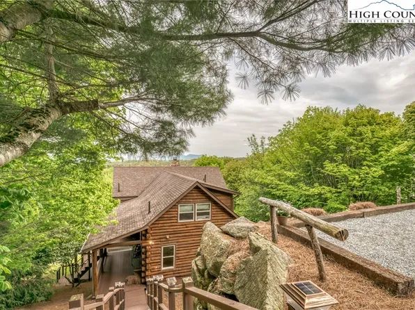 140 E Blueberry Lane, Beech Mountain, NC 28604