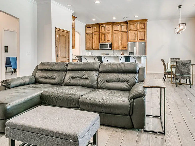 7400 SW 103rd Ter — Photo 8