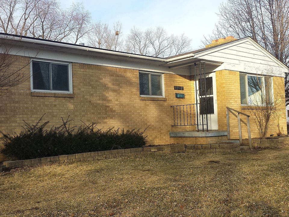1st image of 1902 Walker Ave