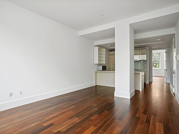 3rd image of 50 Bayard St APT 2D