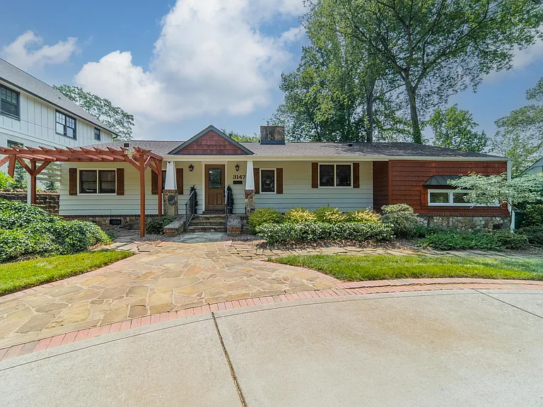 3147 Windsor Dr — Photo 37