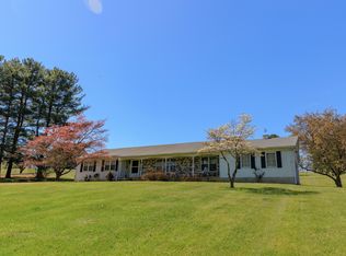 19 Wisdom Ln, Lexington, VA 24450