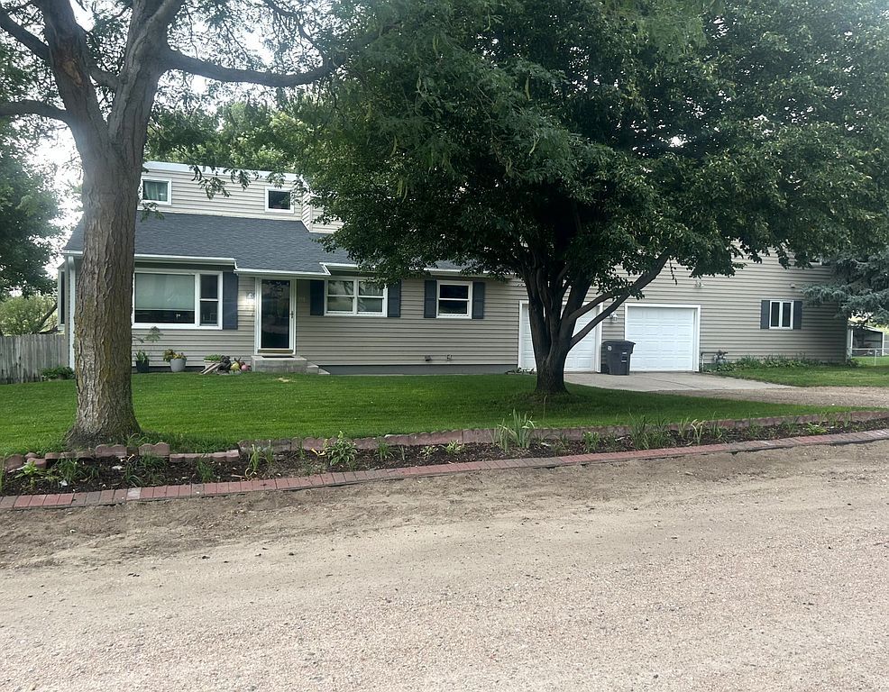 105 Ash St - Property Image