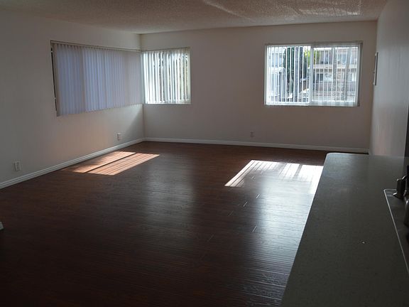 5th image of 1441 Manhattan Beach Blvd #Mx2