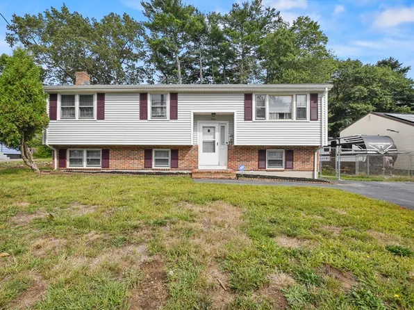 724 Ash St, Brockton, MA 02301