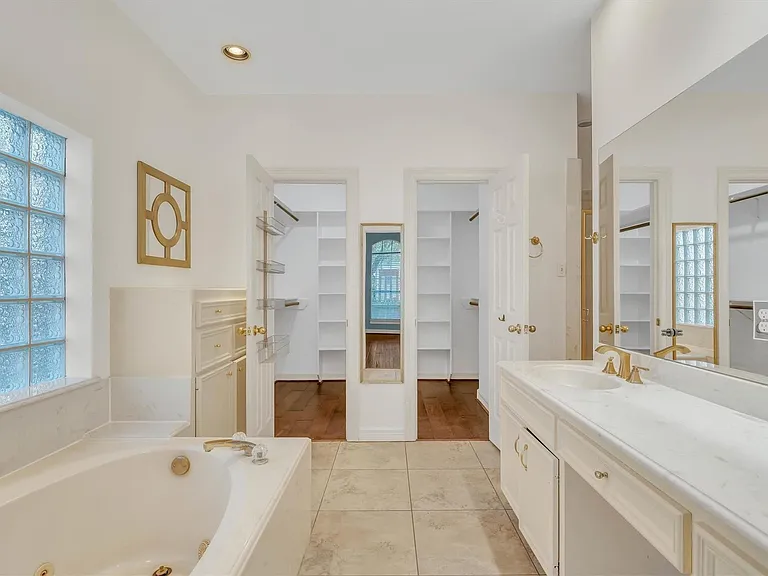 20002 Barton Creek Ct — Photo 29