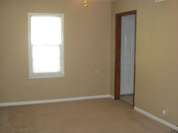 3rd image of 1509 Dean Ave