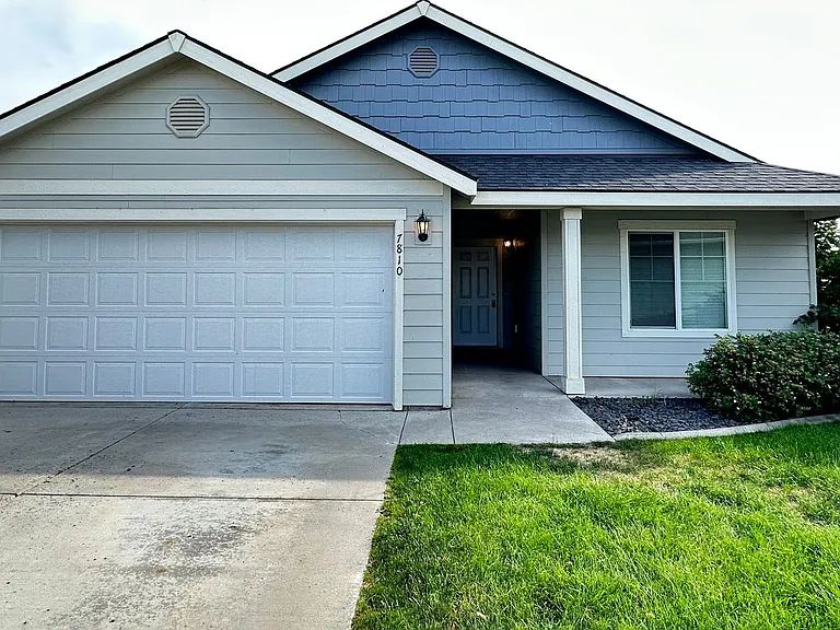 7810 W Kayak Ct — Photo 1