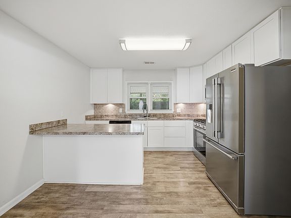 4th image of 3308 Woodsman Ln