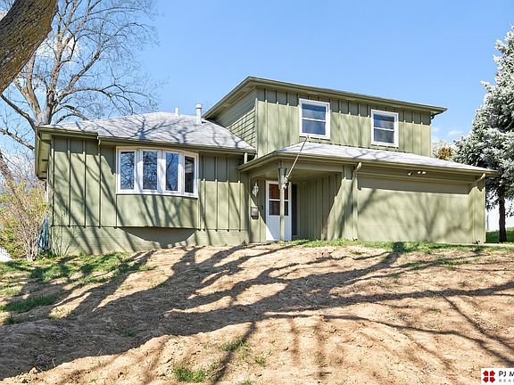 2nd image of 1704 Randall Dr