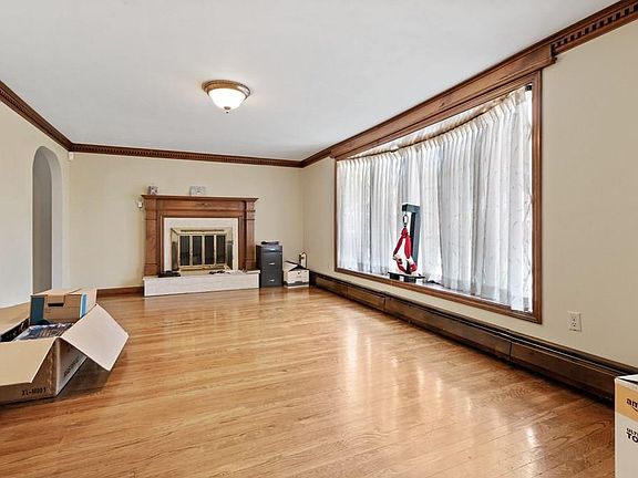2nd image of 35 McKenney Cir Unit 1