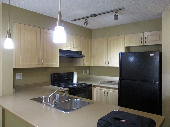 2nd image of 11453 Ellerslie Rd SW
