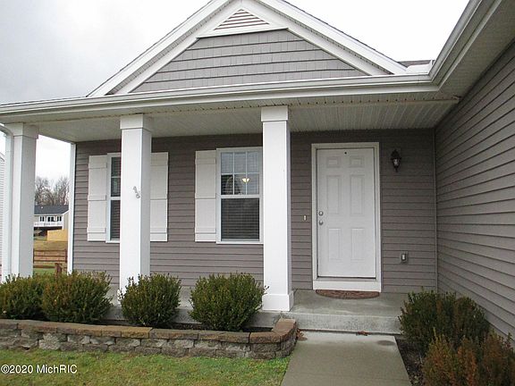 2nd image of 58536 Silvergrass Ave
