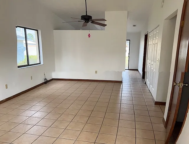 2 bed, 1.5 bath, 1015 sqft, $1,350 — Photo 3